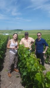 Nos cavistes parisiens en visite dans les vignes - Champagne OUDEA